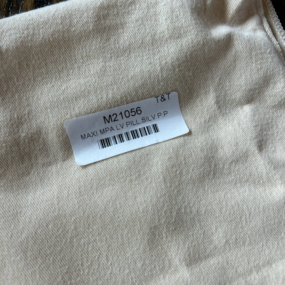 LOUIS VUITTON Econyl Monogram Pillow Maxi Multi Pochette Accessories Silver Pink - Picture 9 of 15